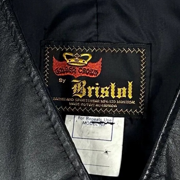 Vintage Black Leather Western Biker Vest - Snaps - Men's - Made in Canada - S/M - Picture 7 of 10